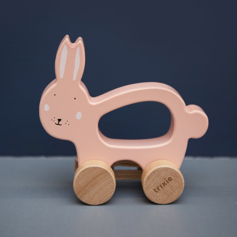 Jouet à tirer en bois lapin Mrs. Rabbit (Trixie) - Couverture