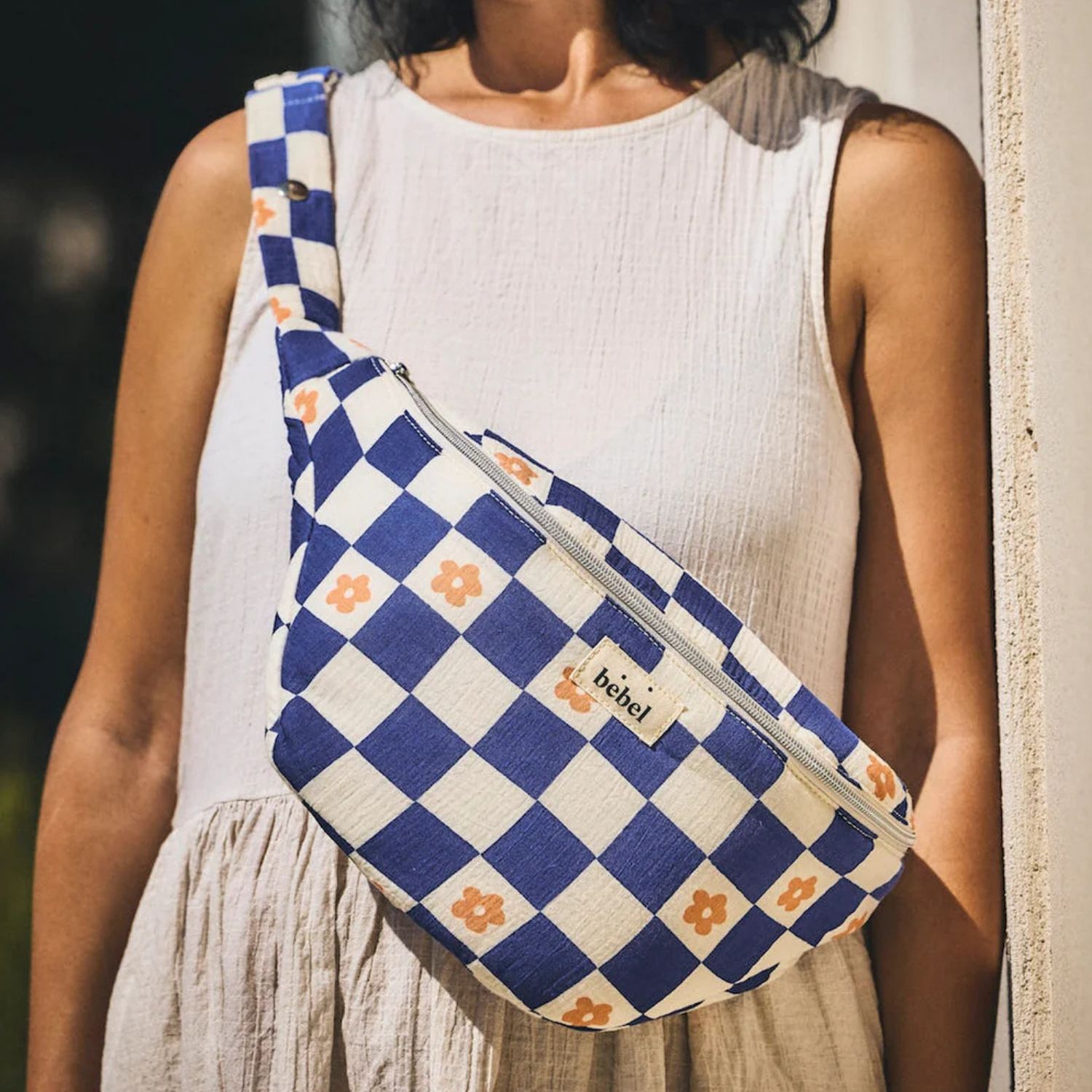 Banane à langer Comme un bonbon Romy damier bleu BEBEL